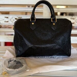 Black Monogram Handbag M123